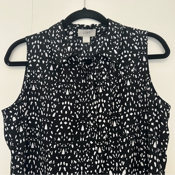 Loft Black & White Speckled Sleeveless Blouse - Picture 3 of 4